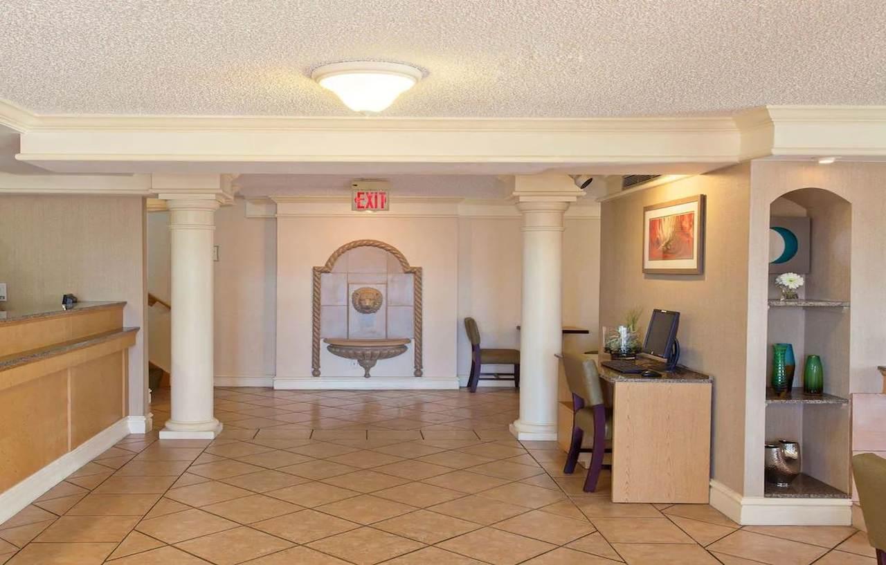 La Quinta Inn By Wyndham Costa Mesa Orange County Esterno foto