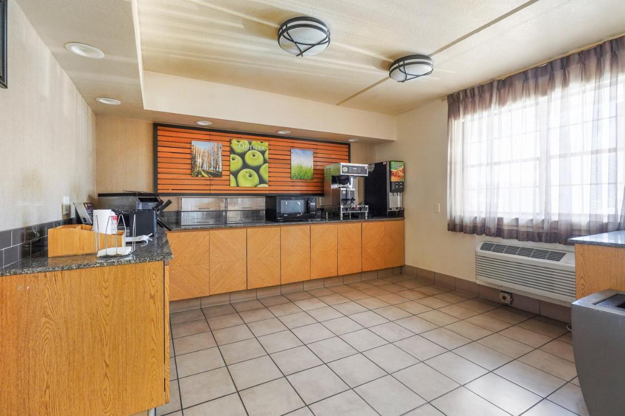 La Quinta Inn By Wyndham Costa Mesa Orange County Esterno foto