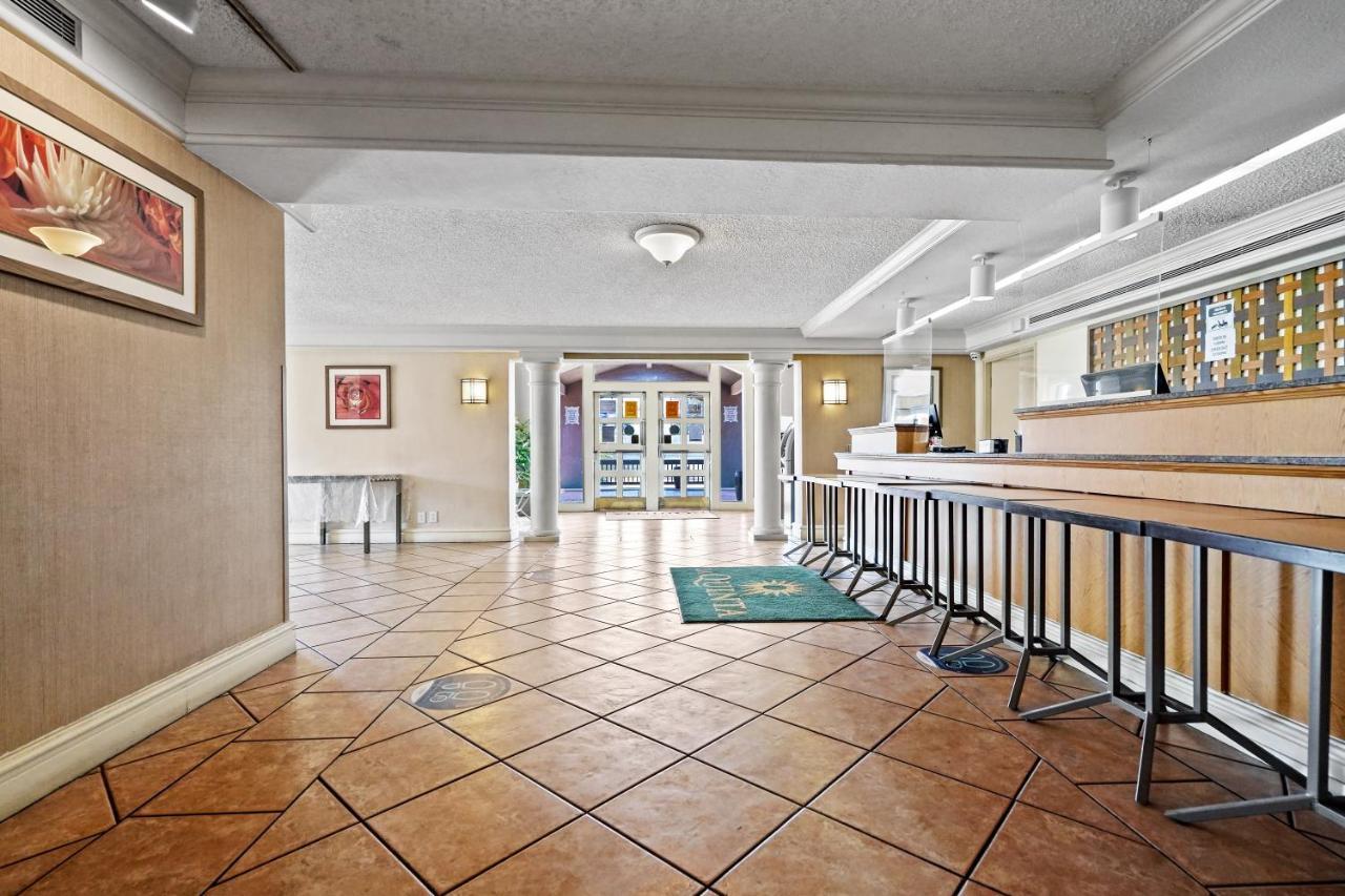 La Quinta Inn By Wyndham Costa Mesa Orange County Esterno foto